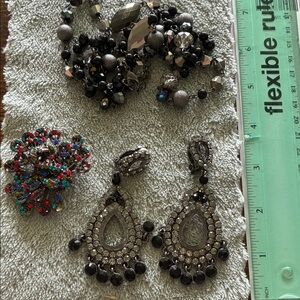 Elegant Black and Silver Jewelry Set